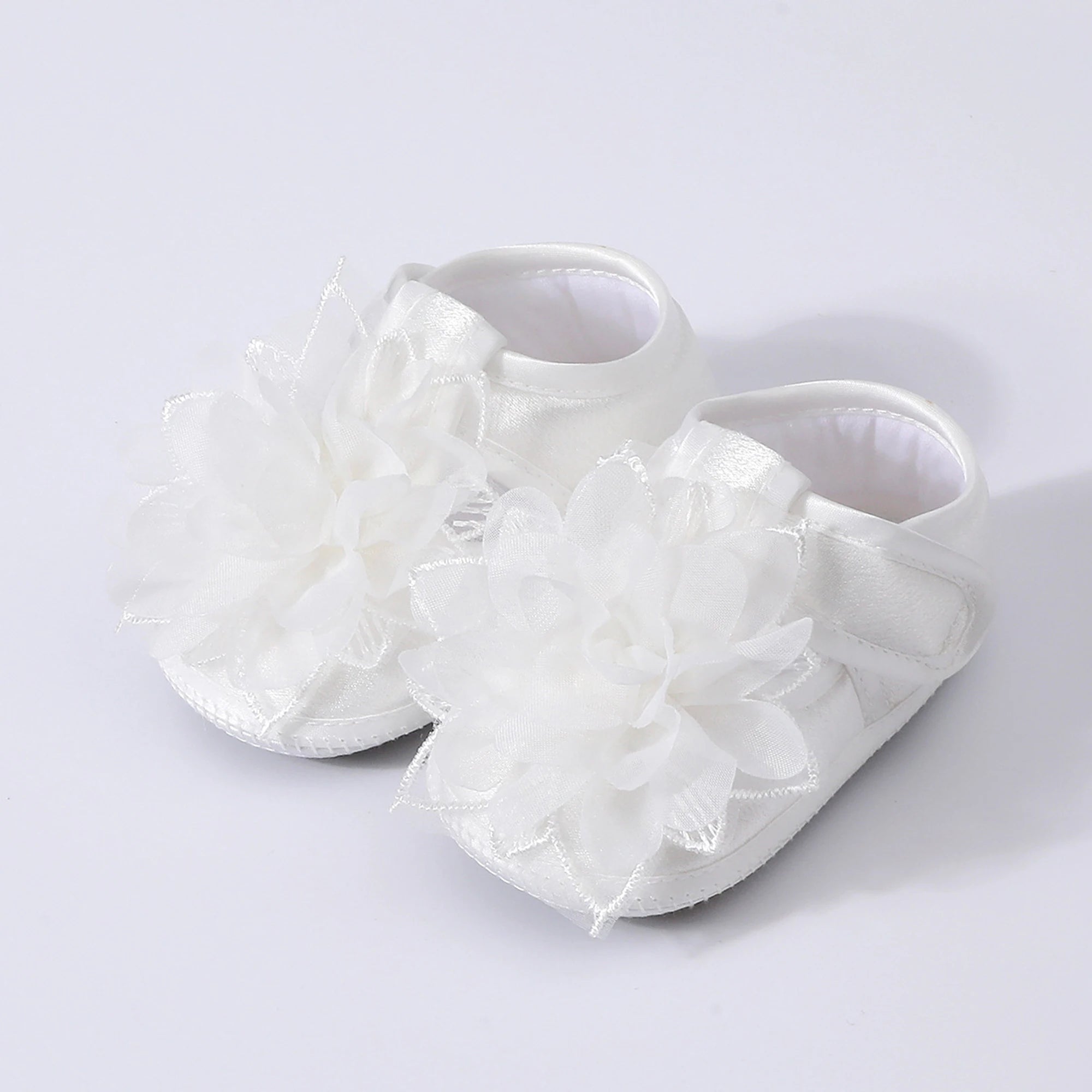 Adorable Baby Girl Floral Print Slip-On Shoes with Soft Soles and Mary Jane Design for Infant Toddler s First Steps and Playtime